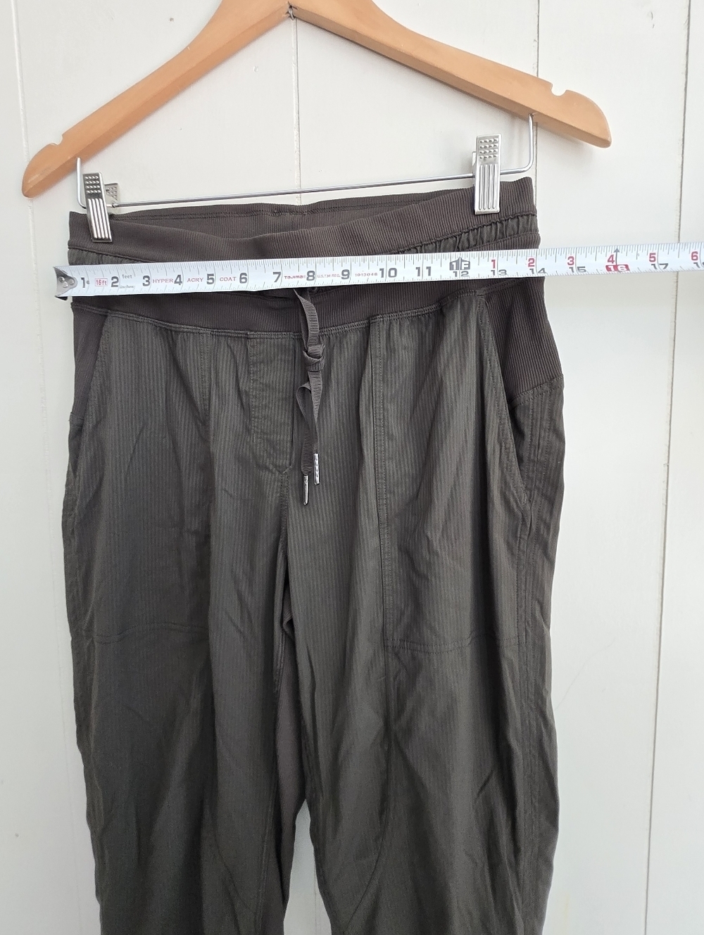 Lululemon Women's Drawstring Track Joggers-Size 6 - Picture 3 of 8